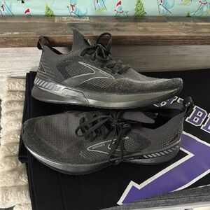 Brooks Men's Black Running Shoes